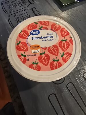 Sliced Strawberries With Sugar