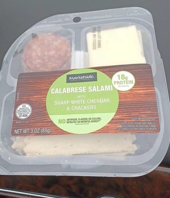 Calabrese Salami With Sharp White Cheddar & Crackers, Calabrese With Sharp White Cheddar & Crackers