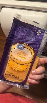 Medium Cheddar Deli Style Sliced Cheese, Medium Cheddar