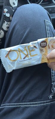 Cinnamon Roll Flavored Protein Bar, Cinnamon Roll