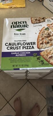 Garlic Chicken Alfredo Gluten Free Cauliflower Crust Pizza, Garlic Chicken Alfredo