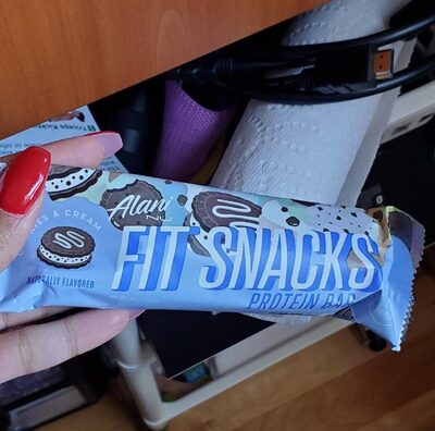 Cookies & Cream Fit Snacks Protein Bar, Cookies & Cream