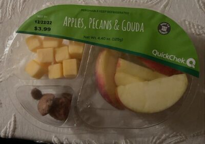 Apples, Pecans & Gouda