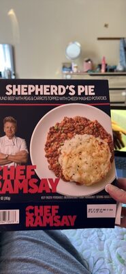 Shepherd's Ground Beef With Peas & Carrots Topped With Cheesy Mashed Potatoes Pie, Shepherd's