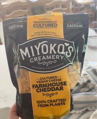 Farmhouse Cheddar Cultured Vegan Cheese Shreds, Farmhouse Cheddar
