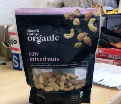 Raw Almonds, Cashews, Walnuts, Hazelnuts & Pistachios Mixed Nuts