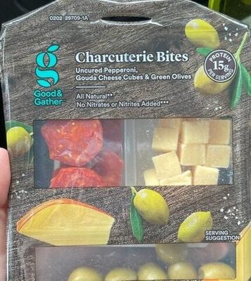 Uncured Pepperoni, Gouda Cheese Cubes & Green Olives Charcuterie Bites, Uncured Pepperoni, Gouda Cheese Cubes & Green Olives