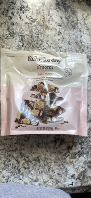 S'Mores Bark Crisps With Milk Chocolate, Crunchy Grahams And Marshmallows, S'Mores