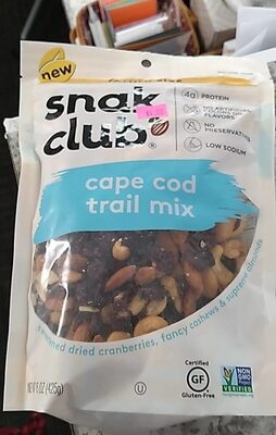Cape Cod Sweetened Dried Cranberries, Fancy Cashews & Supreme Almonds Trail Mix, Cape Cod