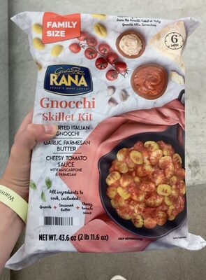 Gnocchi Skillet Kit: Imported Italian Gnocchi, Garlic Parmesan Butter, Cheesy Tomato Sauce With Mascarpone & Parmesan, Gnocchi