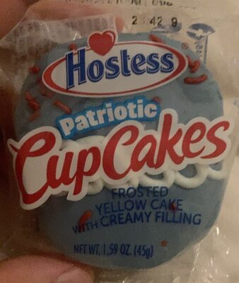 Patriotic Cupcakes Frosted Yellow Cake With Creamy Filling, Patriotic