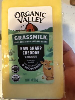 Cheddar Organic Grassmilk Raw Sharp Cheese, Cheddar