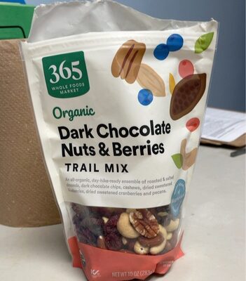 Organic Dark Chocolate Nuts & Berries Roasted & Salted Almond, Dark Chocolate Chips, Cashews, Dried Sweetened Blueberries, Dried Sweetened Cranberries And Pecans Trail Mix, Dark Chocolate Nuts & Berries